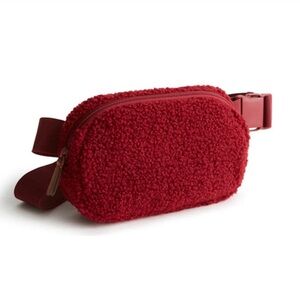 Vera Bradley - Woodward Small Belt Bag - Tibetan Red